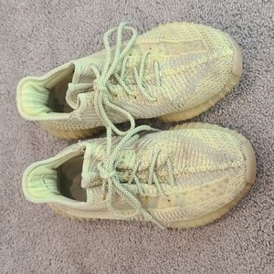 Men's Yeezys size 9
